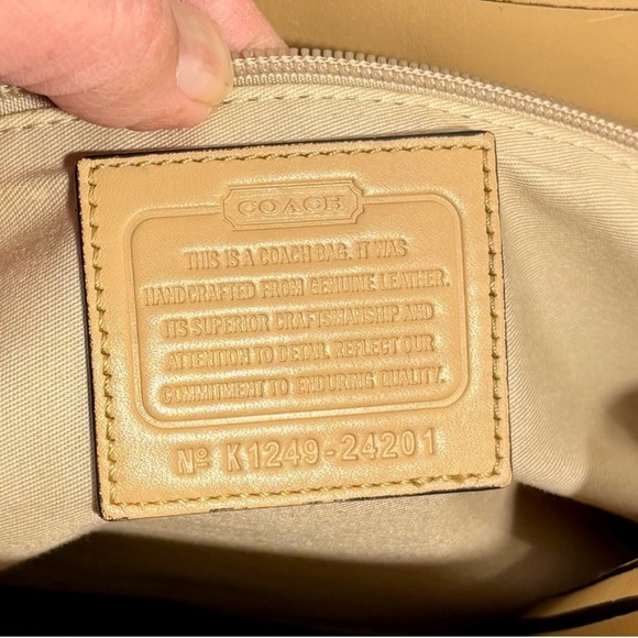 Vintage Coach Leather Legacy Bag EUC - Picture 12 of 13